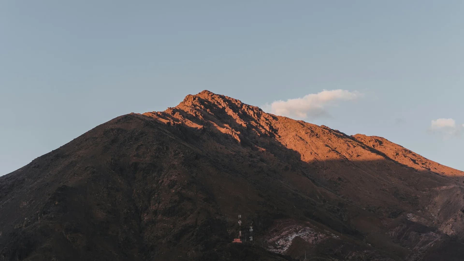 Coucher de soleil sur le sommet du mont Toubkal